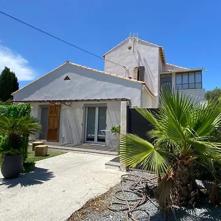 Holiday home Pierre Et Mer, Maison 6 Personnes A Deux Pas Des Plages Hyeres